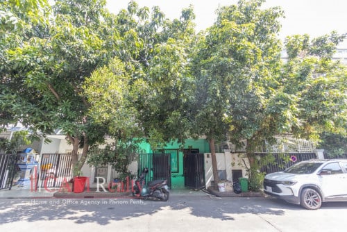 ផ្ទះវីឡាកូនកាត់សម្រាប់លក់ក្នុង បុរីប៉េងហួត បឹងស្នោរ | Peng Huoth Beoung Snor