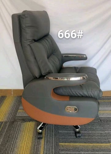 កៅអីលោកប្រធាន