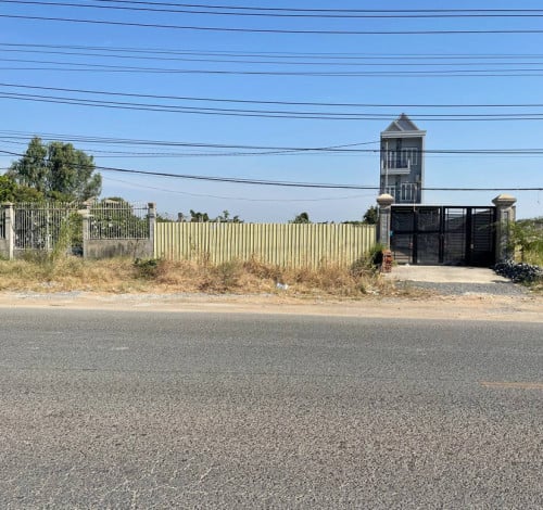 ដីសម្រាប់លក់ (នៅលើផ្លូវធំ) តាមបណ្តោយផ្លូវថៃហ្គឺ