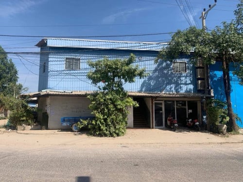 ដី ឃ្លាំង សម្រាប់លក់