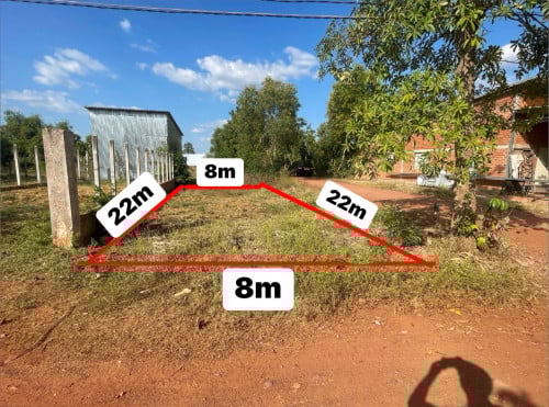 ដីកែងផ្លូវ ក្រោយផ្សារម៉ាក្រូ 25000$ចរចារ