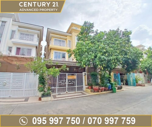 🏘 វីឡាភ្លោះ (Twin) ក្នុងបុរី ពិភពថ្មីសំរោងអណ្តែត​ ត្រូវការលក់បន្ទាន់ខ្លាំង