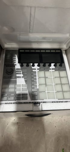Selling Native instrument machine Mark III 98%