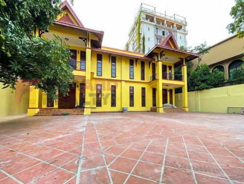 Spacious 7 Bedrooms villa available for rent in Toul Kork area.