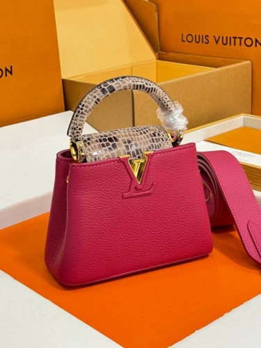 កាបូប​ស្បែក​ box full set