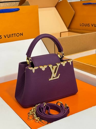 កាបូប​ស្បែក​box full set