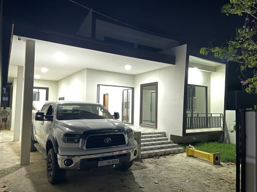 លក់​ រឺ​ ជួល​ បងប្អូន​ ជួល​ 1ខែ​ 200$ ផ្ទះកែង លក់55000$