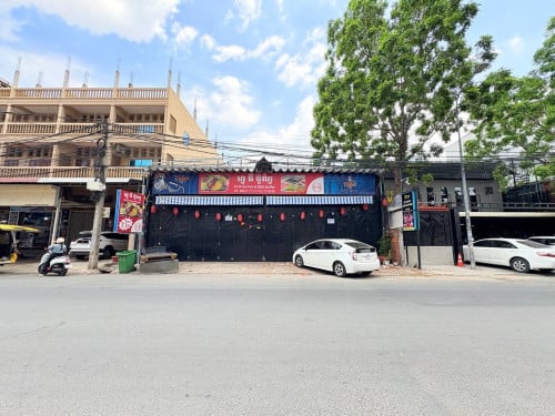 ហាងសម្រាប់ជួល-បឹងសាឡាង