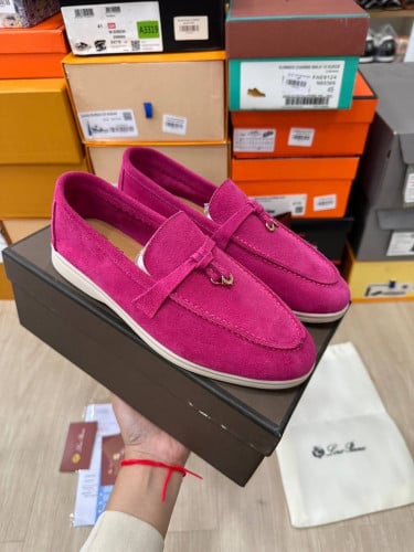 ស្បែក​ជើង​box full set