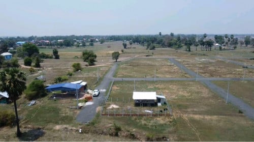 ដីលក់ ស្រុកកំពង់ត្រឡាច