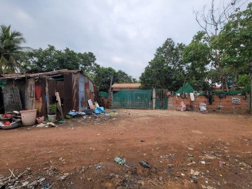 ផ្ទះលក់បន្ទាន់នៅក្រុងសៀមរាបសង្កាត់ ស្លក្រាម