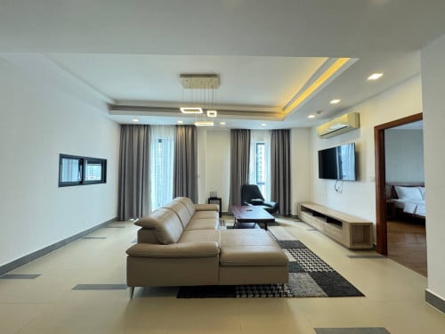 Spacious 2 Bedrooms for rent in BKK1