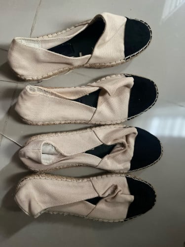 ស្បែកជើងលក់ដូចក្នុងរូបបងអូនអារម្មណ៍ឆាតមក បញ្ជាក់មានតែលេខ 40 ទេ