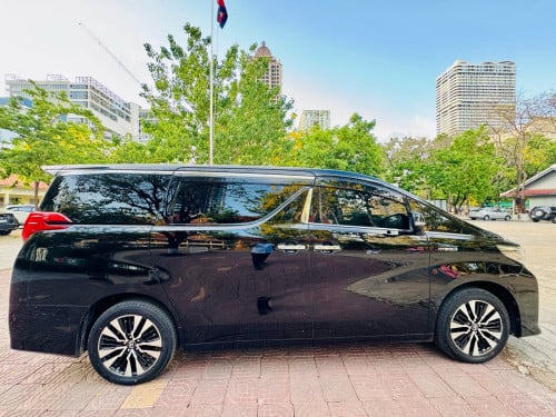 Alphard 2016 Exsecutive Lounge for Rent
