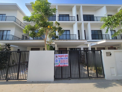 Linked house for rent at Chan Kiri
