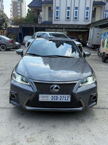 雷克萨斯 𝐋𝐞𝐱𝐮𝐬-CT 200h  2012 年 𝐂𝐚𝐫 𝐑𝐞𝐧𝐭𝐚𝐥)🌟