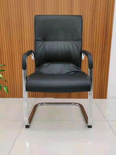 កៅអីស្បែក