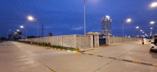 ដីលក់បន្ទាន់ ៖ ជាប្រភេទដីកែង ចុះពីផ្លូវសម្តេចហ៊ុនសែន 100m