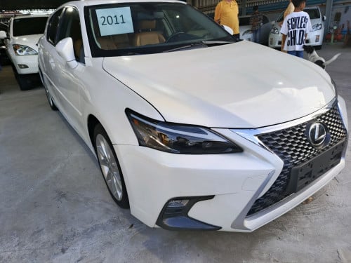 Lexus CT 200h Premium 2011 (តម្លៃចរចារ)