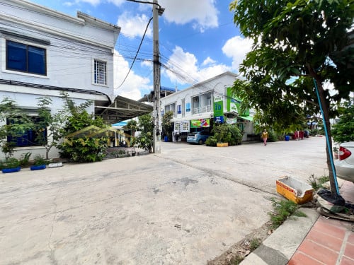 ផ្ទះលក់ ក្នុងបុរីទ្រីគីម គម្រោង៨ - បរិយាកាសល្អ ងាយស្រួលរស់នៅ