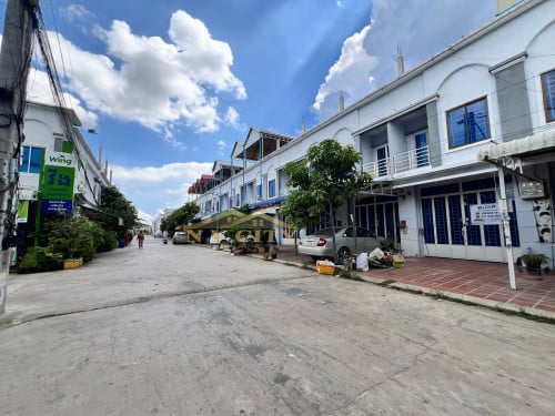 ផ្ទះលក់ ក្នុងបុរីទ្រីគីម គម្រោង៨ - បរិយាកាសល្អ ងាយស្រួលរស់នៅ