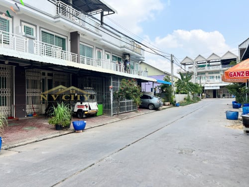 ផ្ទះលក់ ក្នុងបុរីមហាសម្បត្តិ ចំការដូង - បរិយាកាសល្អ ងាយស្រួលរស់នៅ