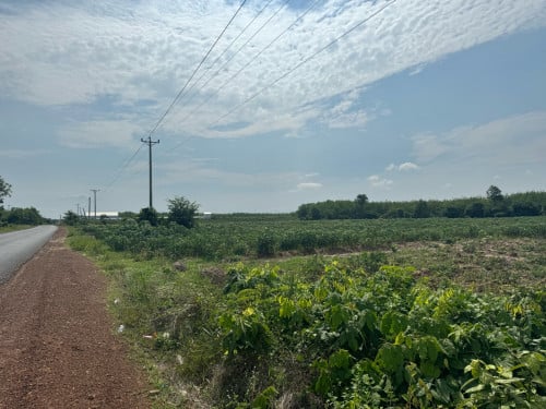 ដីទីតាំងល្អខេត្តកំពង់ធំ(លក់ក្រោមតម្លៃទីផ្សារ)