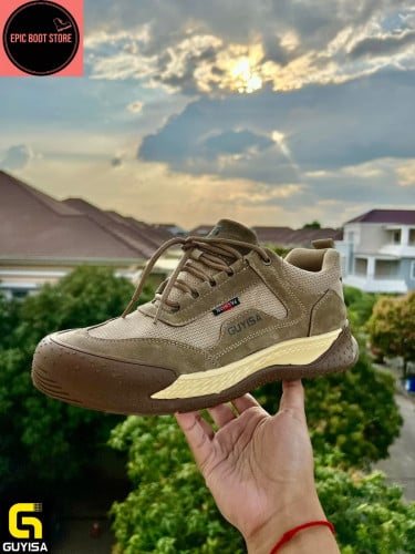 ស្បែកជើងសុវត្ថិភាពគុណភាពស្តង់ដារខ្ពស់ (Guyisa Safety Boot)