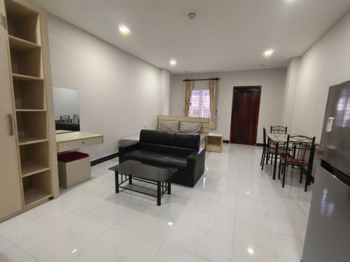 Nice 1Bedroom Apartment *elevator Russian Market