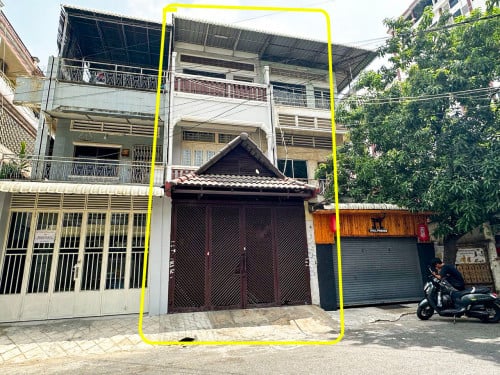 SHOPHOUSE FOR RENT IN BKK3