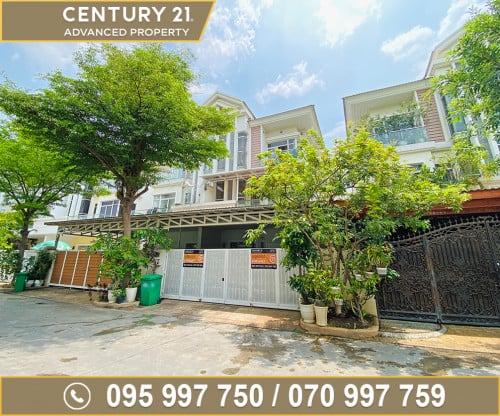 🏘 វីឡាភ្លោះ (Twin) ក្នុងបុរី ជីបម៉ុងសែនសុខ ជិតផ្សារទំនើបអុីអន2 ត្រូវការលក់បន្ទាន់ខ្លាំង