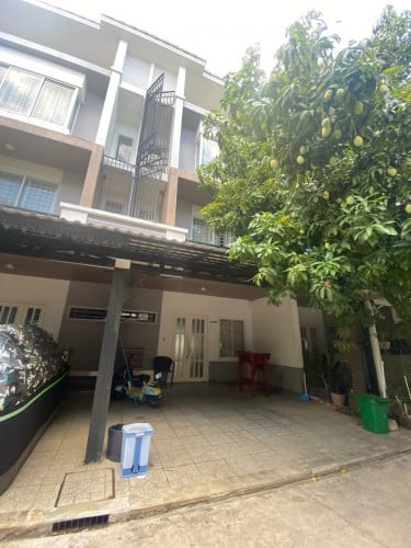 វីឡា LC2 សម្រាប់លក់នៅ បុរីប៉េងហ៊ួត បឹងស្នោរ