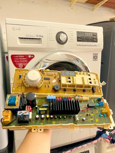 បតម៉ាសុីនបោកខោអាវ LG 6motion