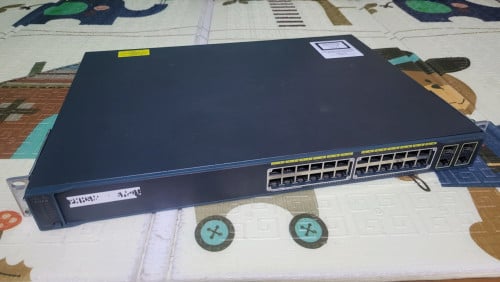 Cisco Switch POE-12 ports WS-C2960-24PC-L V01 24 port used មួយតឹក secondhand