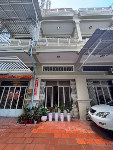 House For Rent near Wat Dombok Kpous