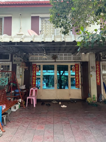 ផ្ទះលក់ បុរីរុងរឿង ផ្ទះកែស្អាតរួចរាល់