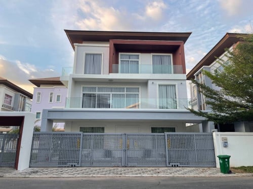 Single Villa for rent at borey orkiday 6A