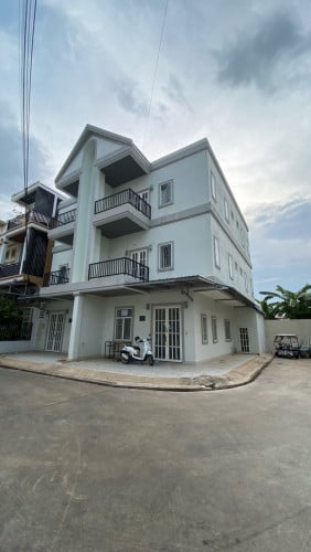 Villa House for sale