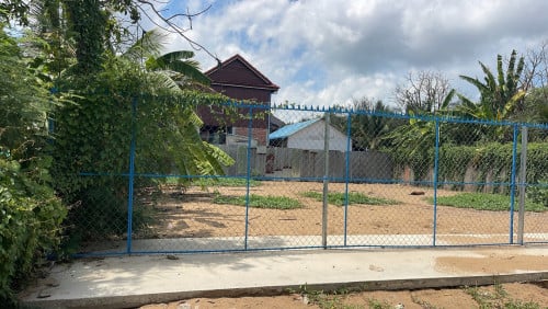 ដីសាច់ប្លង់រឹង (17មx23ម)