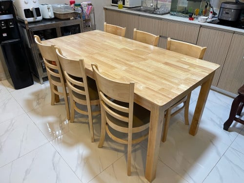 ឈុតតុកៅអីញាំបាយ