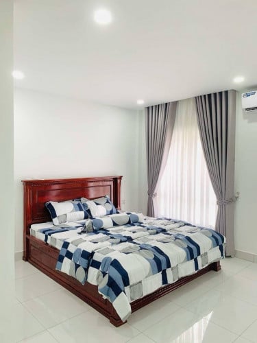 វីឡាកូនកាត់សម្រាប់ជួលនៅបុរីជារី,​ ចោមចៅ៣ / Villa Linked for Rent, near Airport