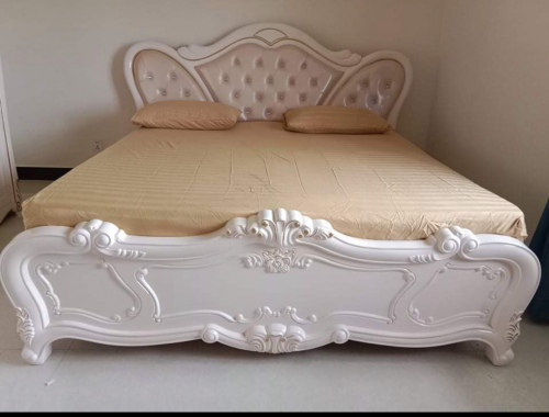 គ្រែនាំចូលមកពីហុងកុងសំរាប់បងប្អូនដែលត្រូវការគ្រែប្រណិត