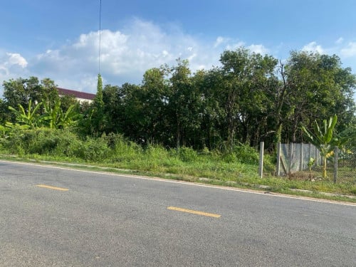 ដីលក់ជាប់ទន្លេរមង្គ(ល្វាឯម)