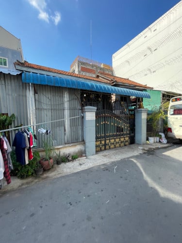 ផ្ទះលក់បន្ទាន់ ចចារបាន