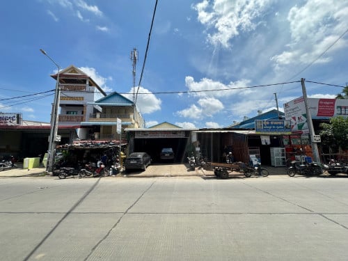 ដីលក់ ក្រាំងធ្នង់