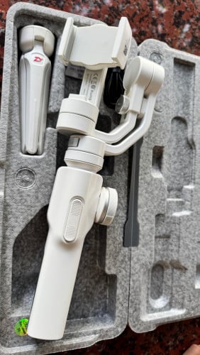 Zhiyun Smooth4