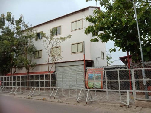 ផ្ទះជួល សល់ដីធំ ក្រុងតាខ្មៅ (ម្ចាស់ផ្ទាល់)