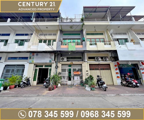 🏠 ផ្ទះល្វែង នៅជិតស្តាតចាស់ និង ផ្លូវទំនប់70 ​ត្រូវការលក់បន្ទាន់ខ្លាំង