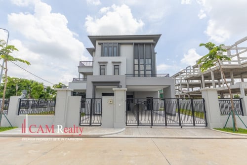 6+1 Bedrooms Queen Villa For Rent in Chip Mong Land Grand Phnom Penh