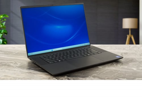 DELL Precision 5690 Ultra 7-165H